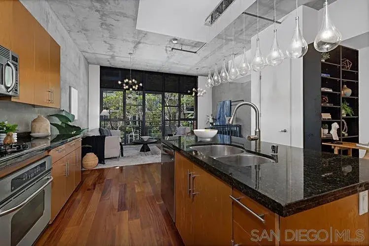 Photo of Listing #2600152