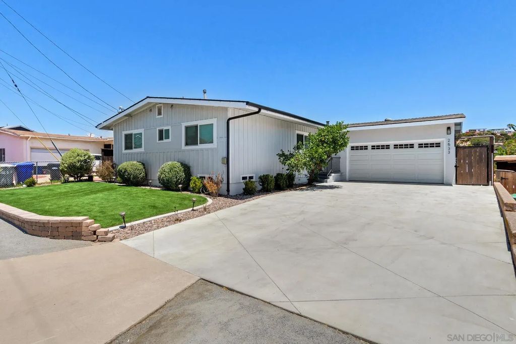 2533 Calle Tres Lomas, PARADISE HILLS