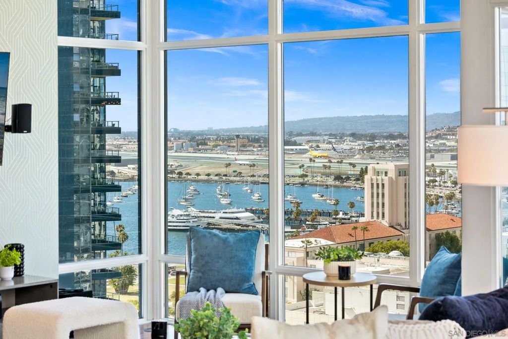 1262 Kettner Blvd 2002, Downtown (DT)