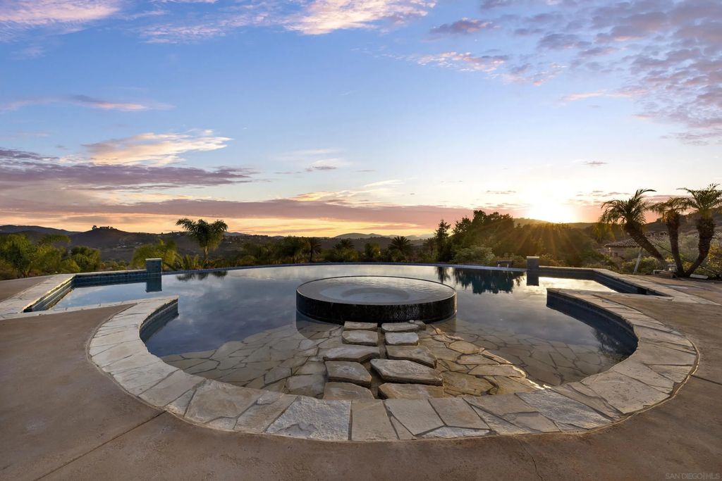14425 Cheyenne Trl, Poway