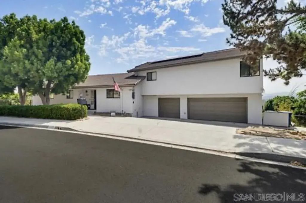 1033 Loma Portal, El Cajon