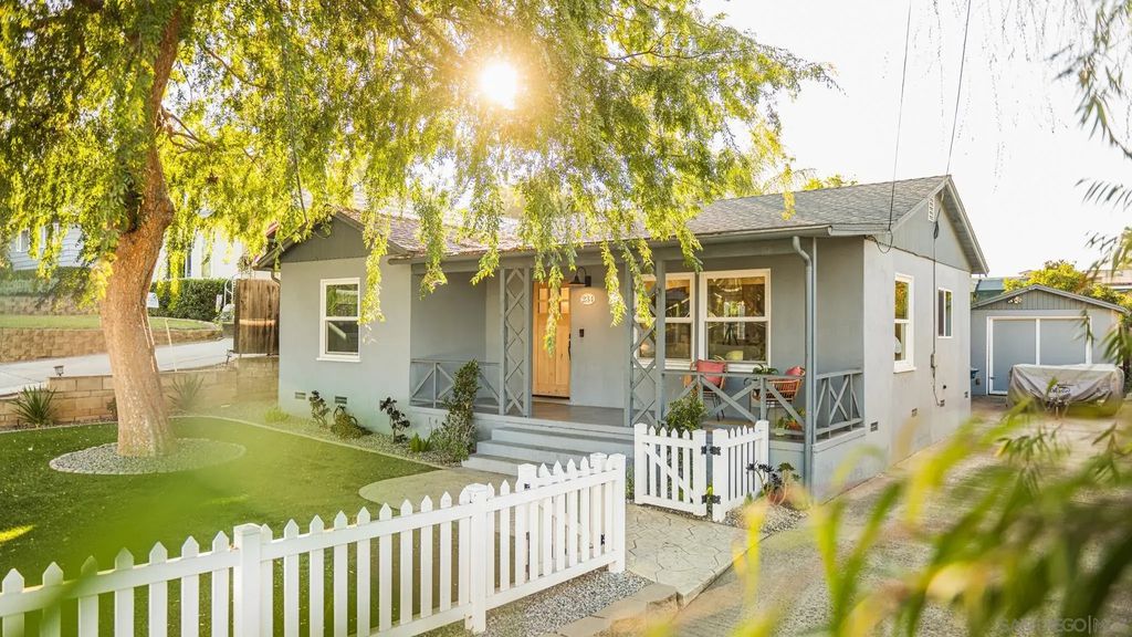 234 E 9th, Escondido