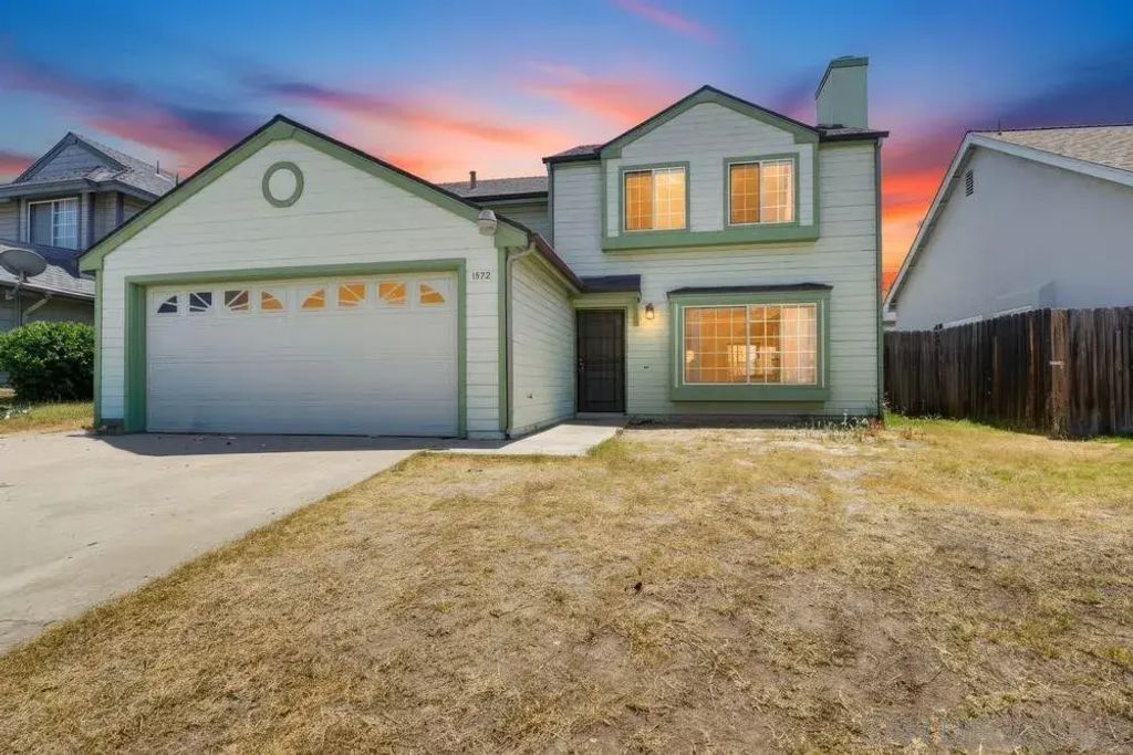 1572 Antoine Dr, PARADISE HILLS