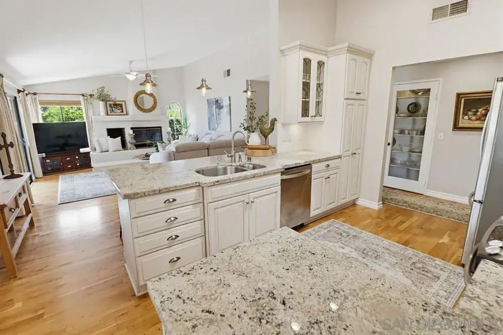 2577 Camino Narciso, Alpine