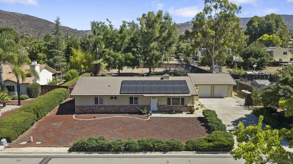 23546 Oriente Way, Ramona