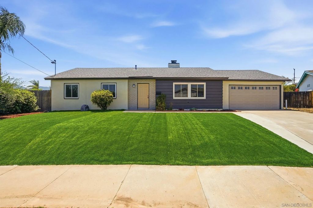 9312 Burning Tree, Santee