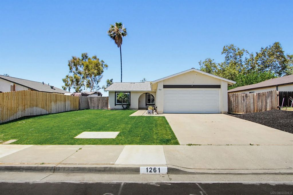 1261 Conway Dr, Escondido