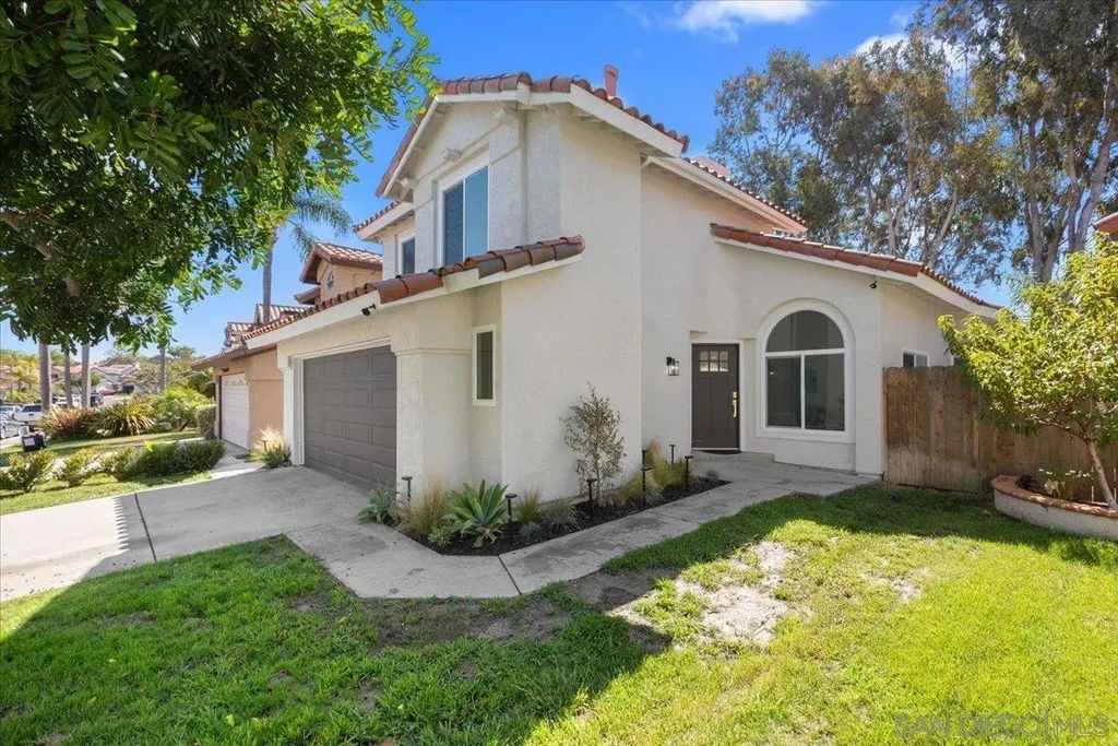 1789 Avenida Segovia, Oceanside