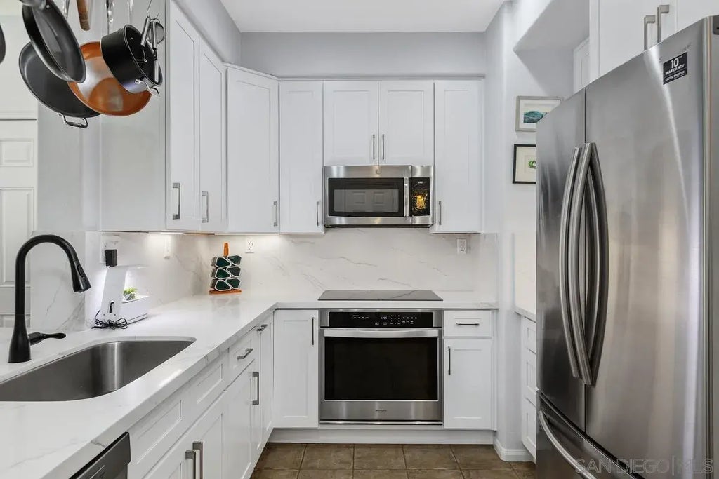 2712 Matera Lane, MISSION VALLEY