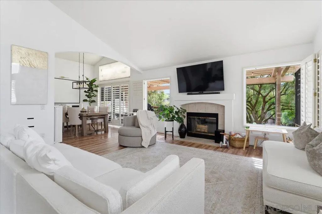29585 Circle R Greens, Escondido