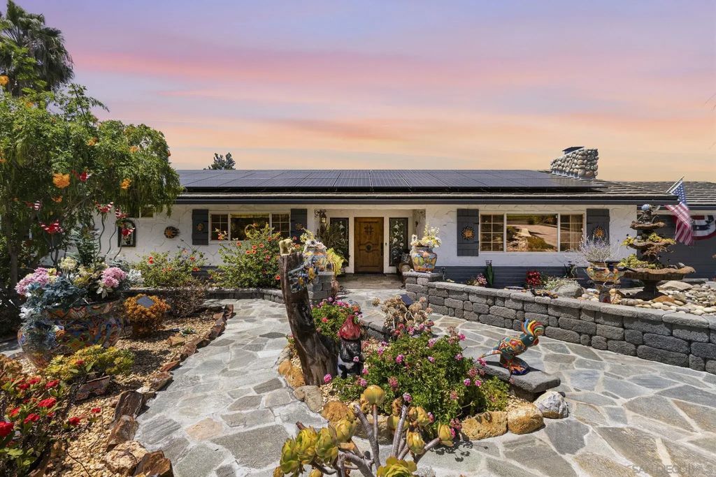 1057 Calle Mesita, Bonita