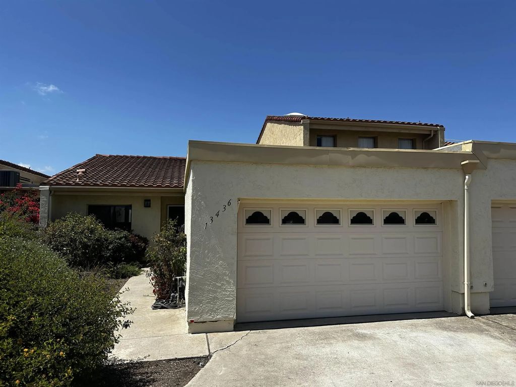 13436 The Square, Poway