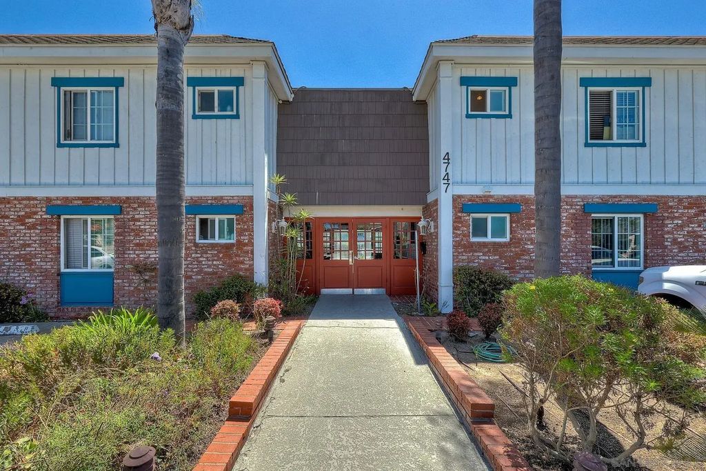 4747 Hamilton 12, UNIVERSITY HEIGHTS