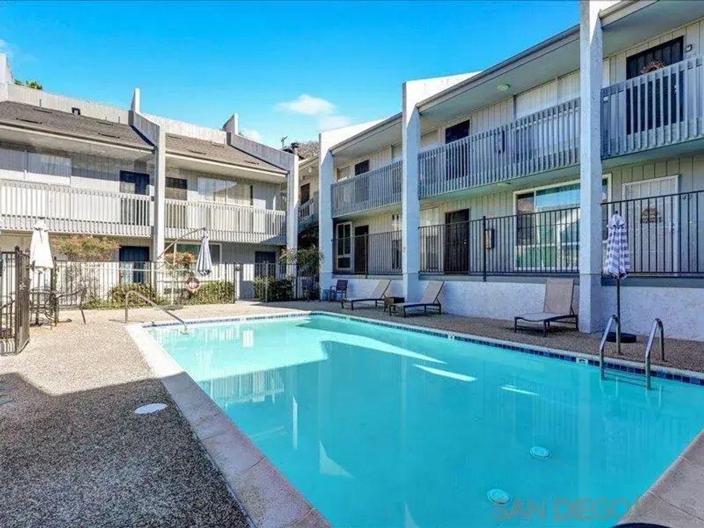 1124 Eureka St. 16, MISSION VALLEY