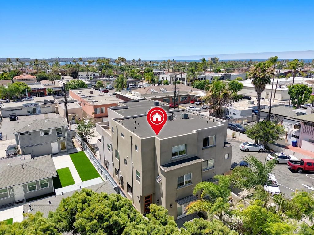 1323 Felspar St, PACIFIC BEACH