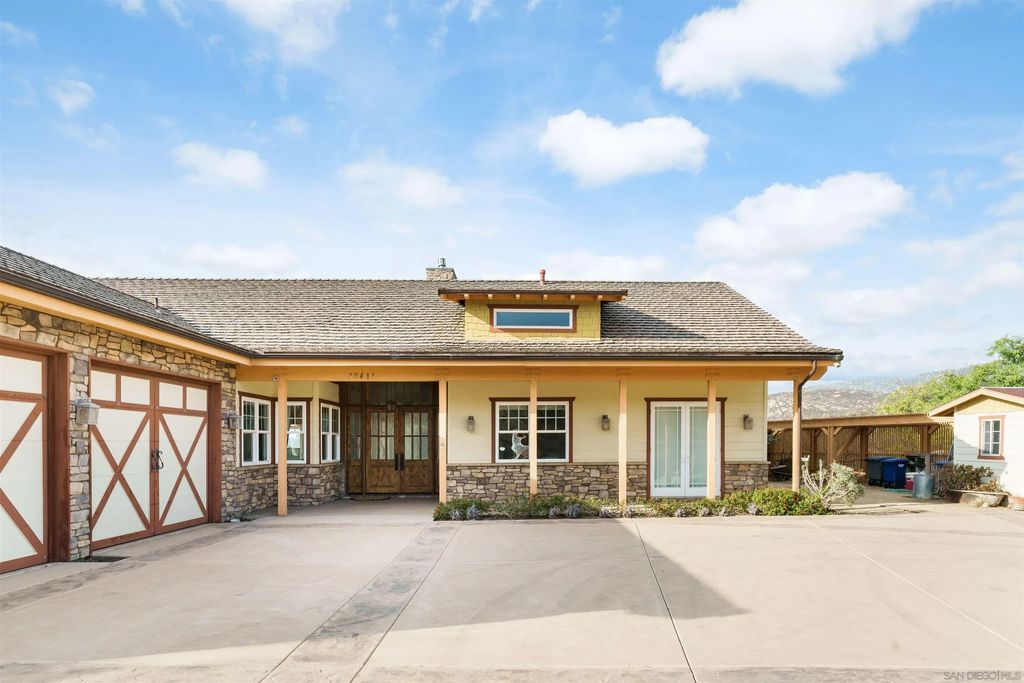 15710 Blue Crystal Trails, Poway