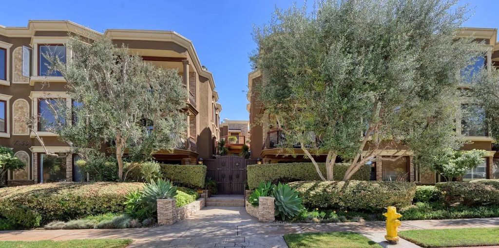 7555 Eads Ave 12, La Jolla