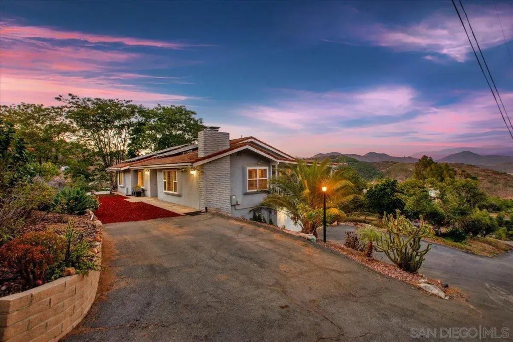 2539 Wilt Rd., Fallbrook