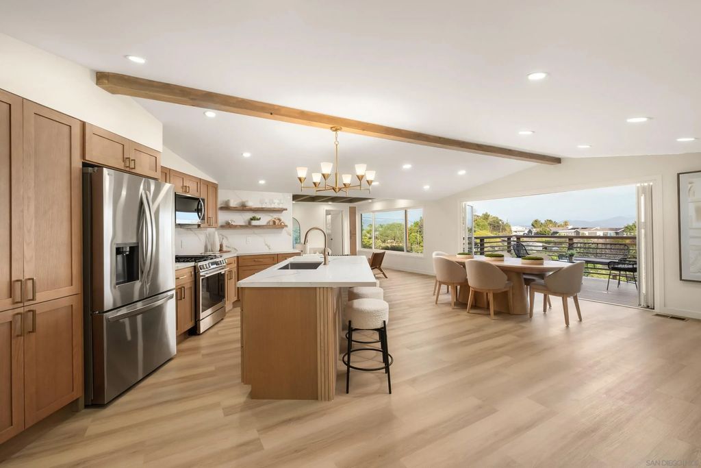 10111 Pinnacle, La Mesa