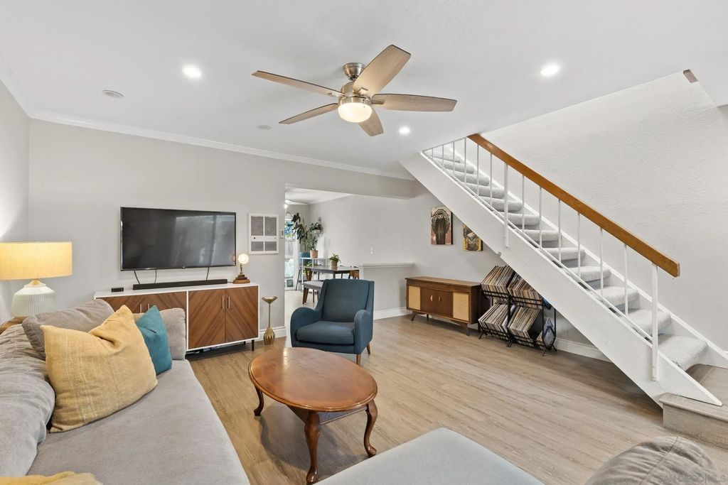 981 N Vulcan Ave 7, Encinitas