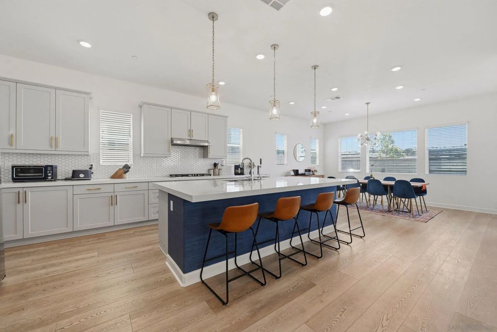 305 Creekview Ct, San Marcos
