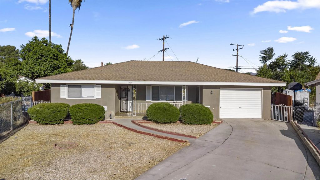 560 Hart Street, Hemet