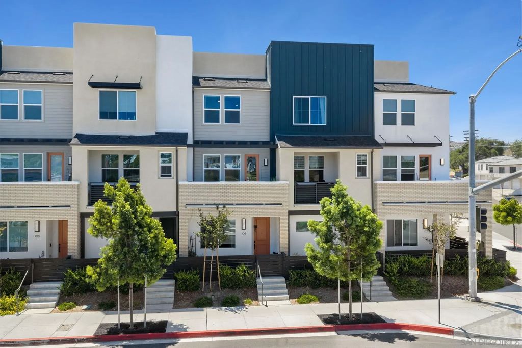 7611 University Ave. 103, La Mesa