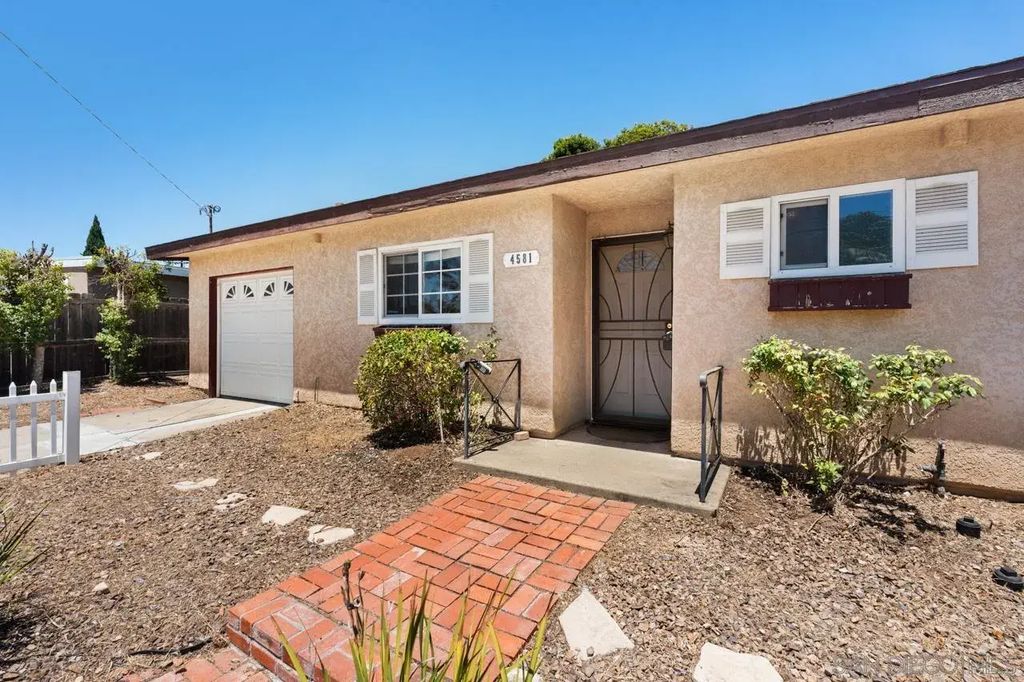 4581 Chinook, CLAIREMONT