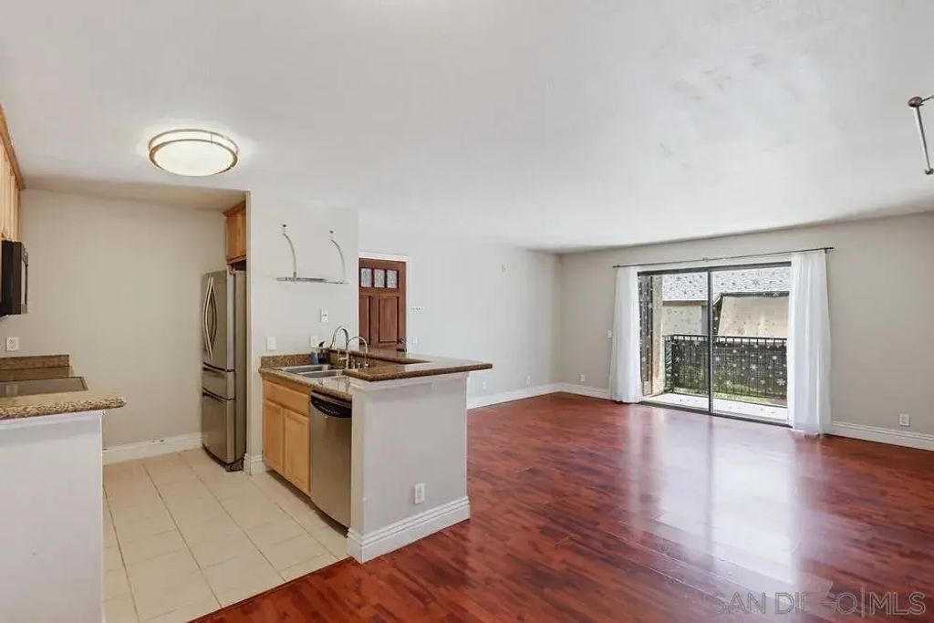 12710 Laurel St 113, Lakeside