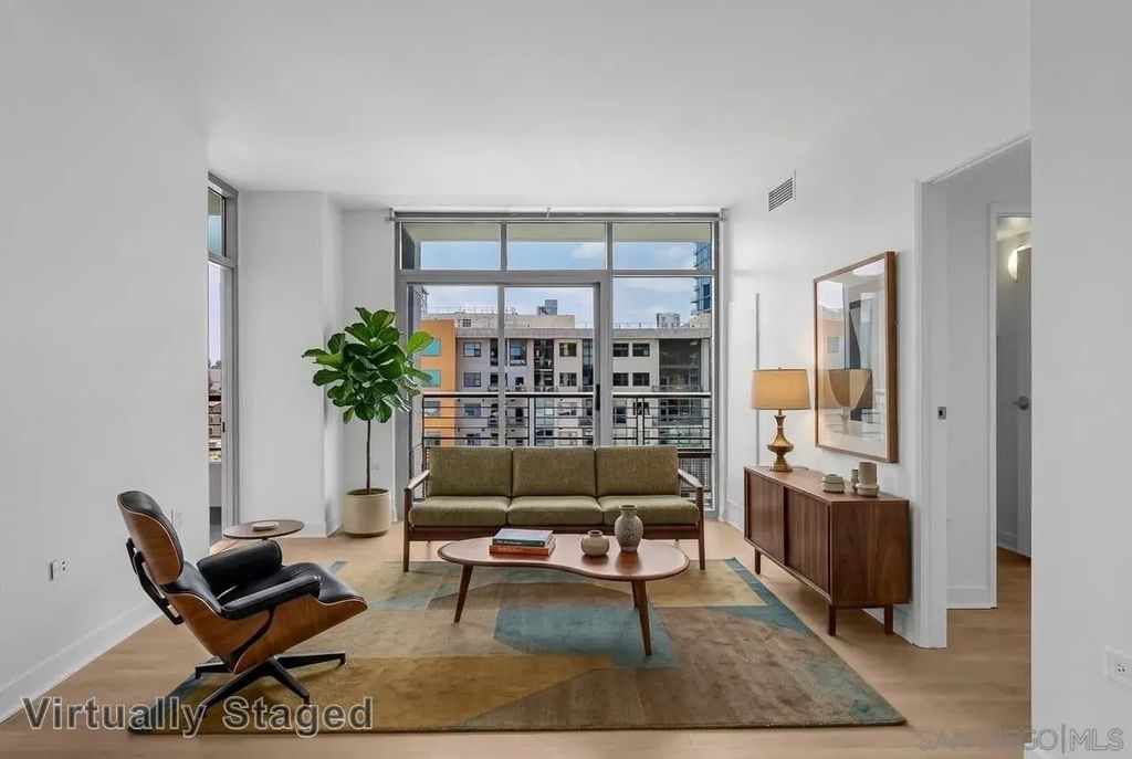 425 W Beech 1358, DOWNTOWN