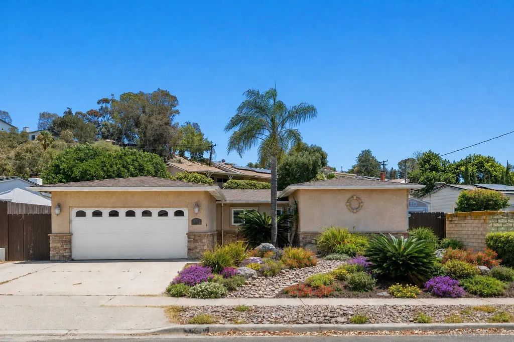 5371 Swarthmore St., La Mesa