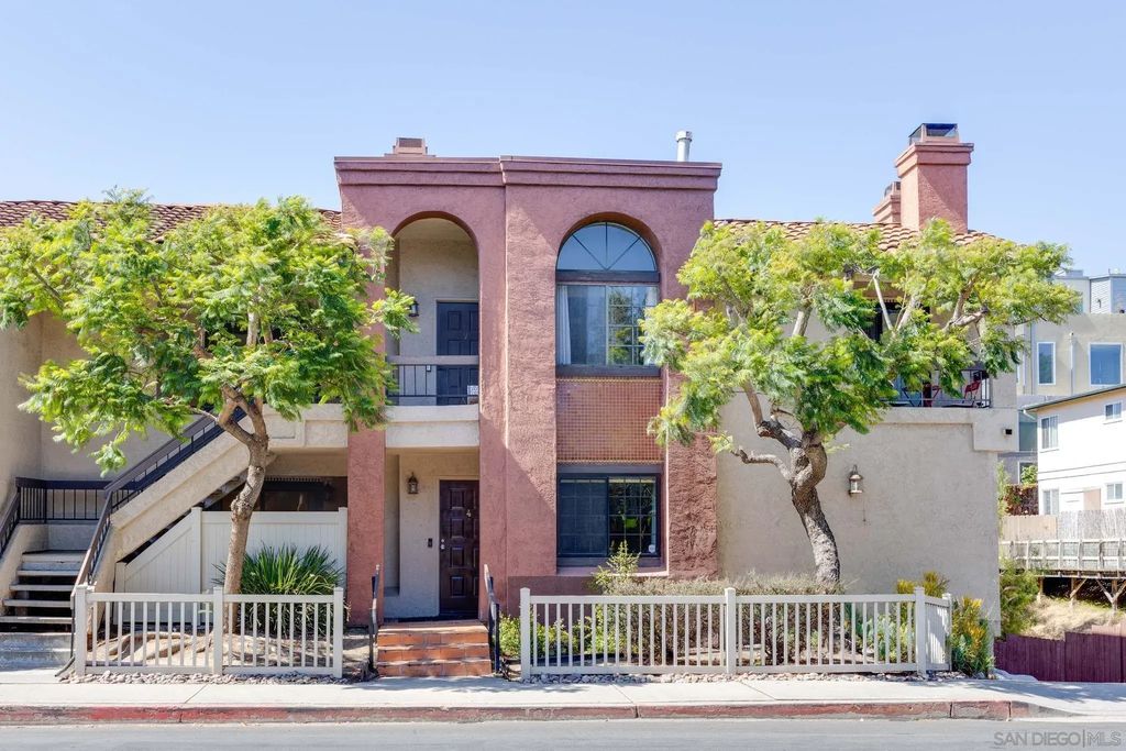 3963 Eagle St 4, MISSION HILLS
