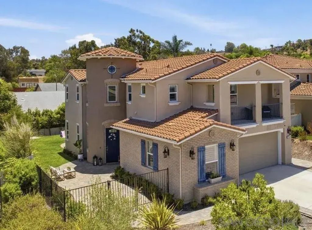 716 Thorntree Ct, San Marcos