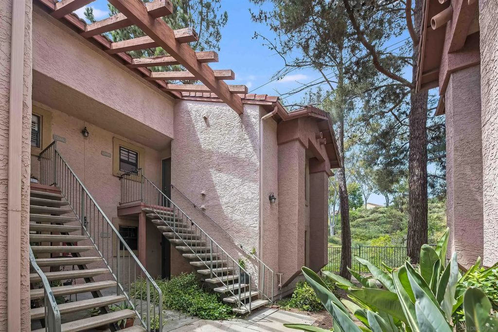 12051 Alta Carmel Ct 208, RANCHO BERNARDO