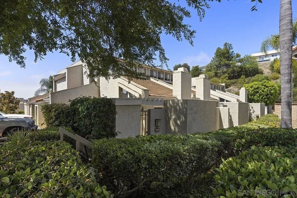 6186 Caminito Baeza, UNIVERSITY CITY
