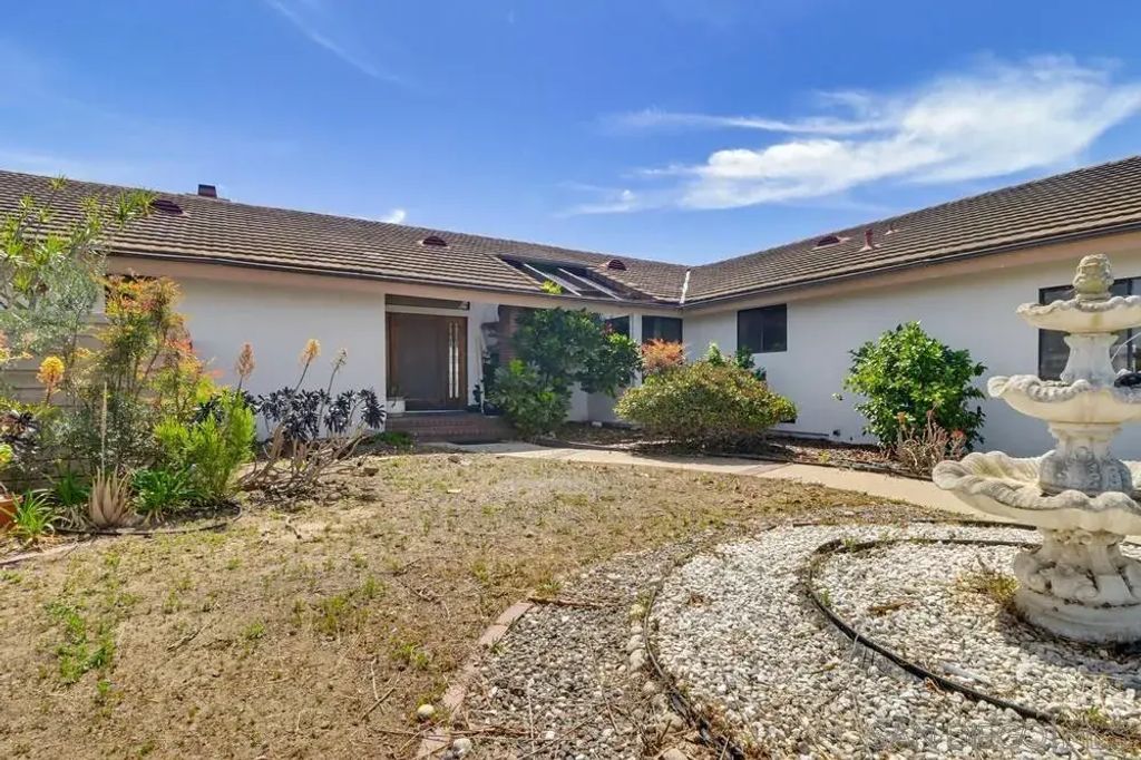 13676 Bear Mountain Way, Jamul