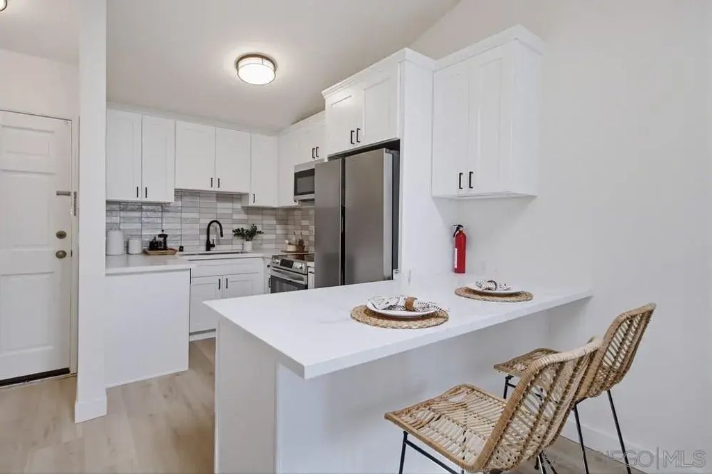 2909 Keats St 11, POINT LOMA