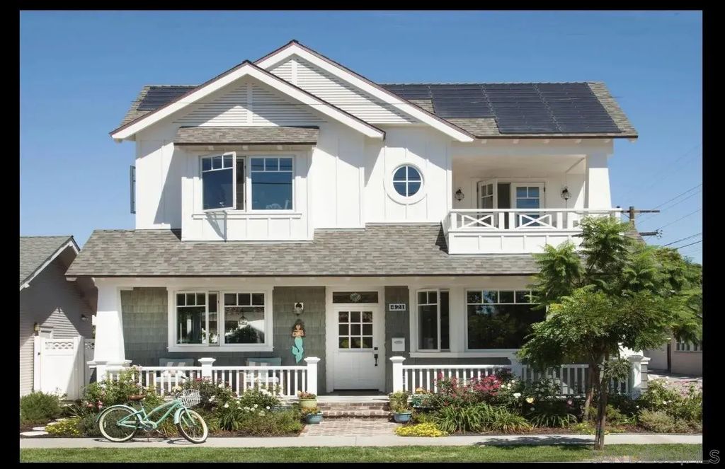 421 8th St., Coronado