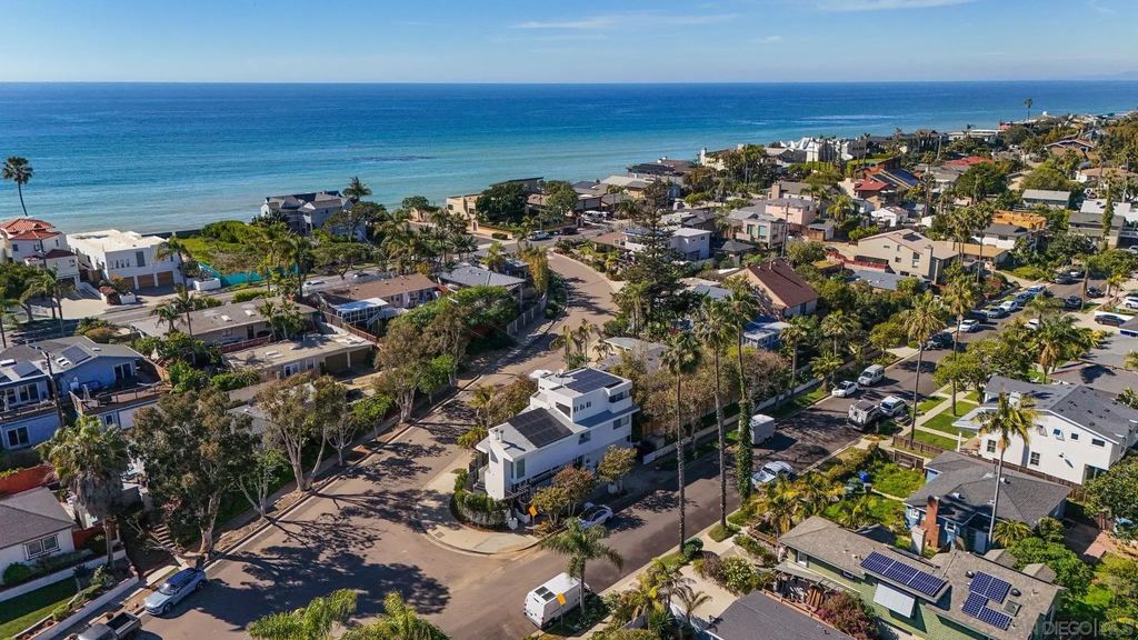 438 La Mesa Ave, Encinitas