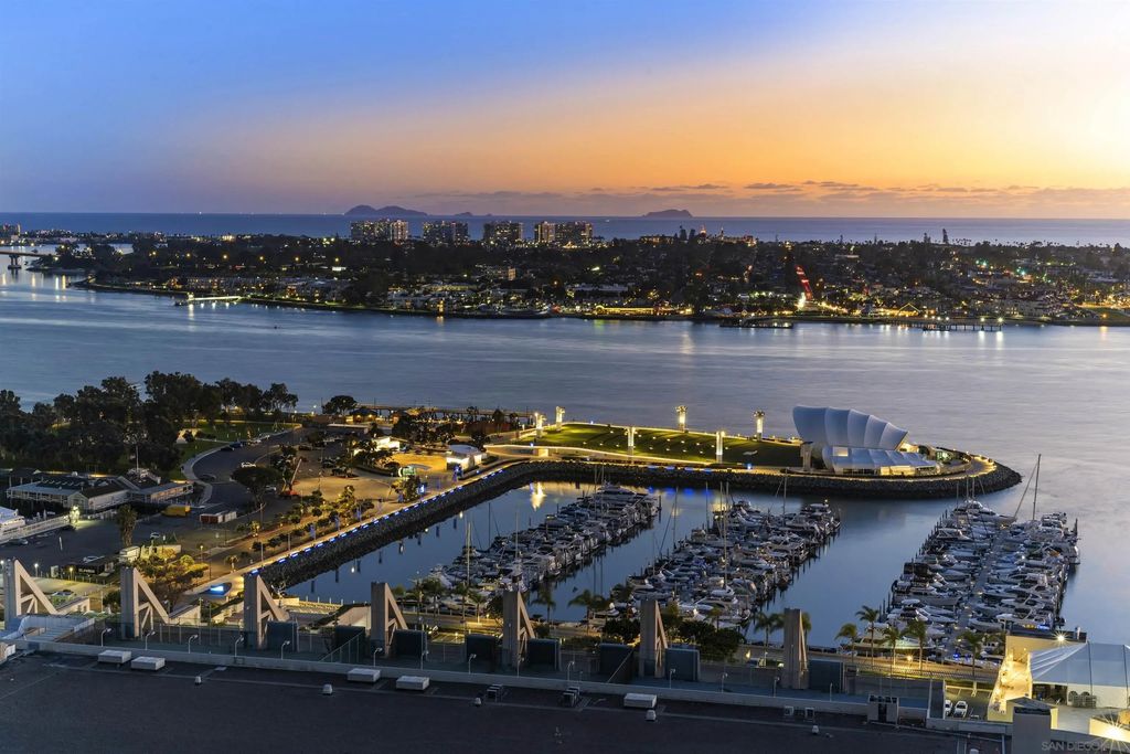 200 Harbor Drive 3501,3502, DOWNTOWN