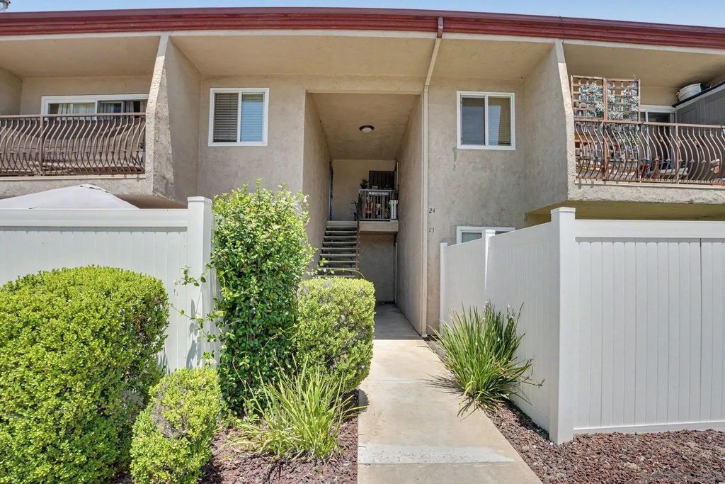 930 Peach Avenue 11, El Cajon