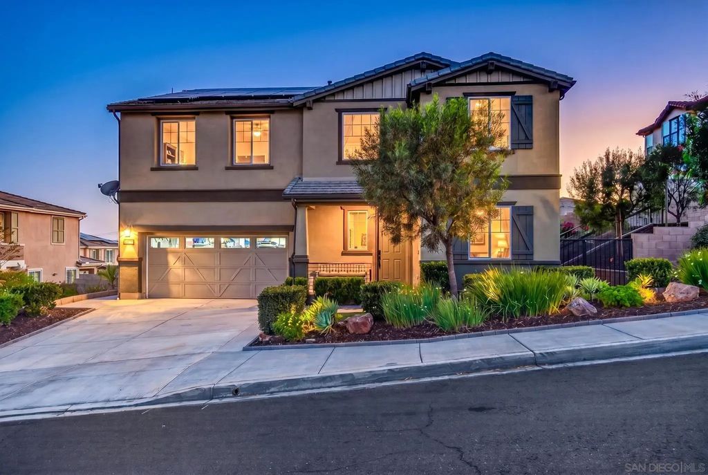 2077 Del Rincon Place, Escondido