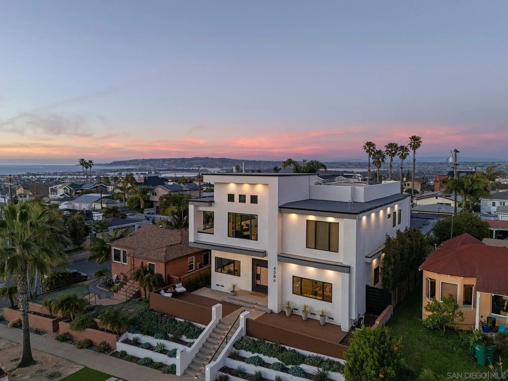 4386 Newport Ave, OCEAN BEACH