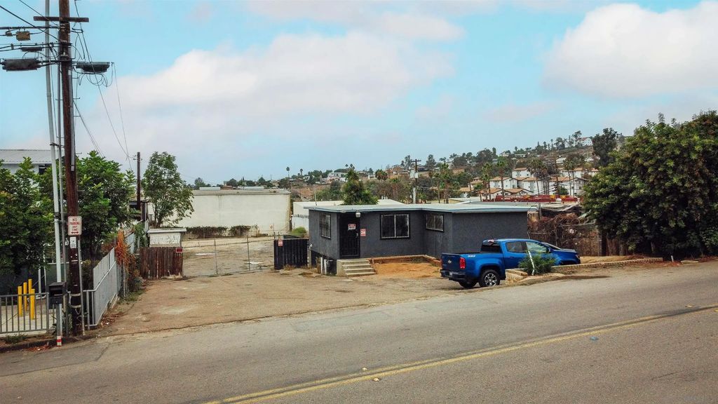 1424 Presioca St., Spring Valley