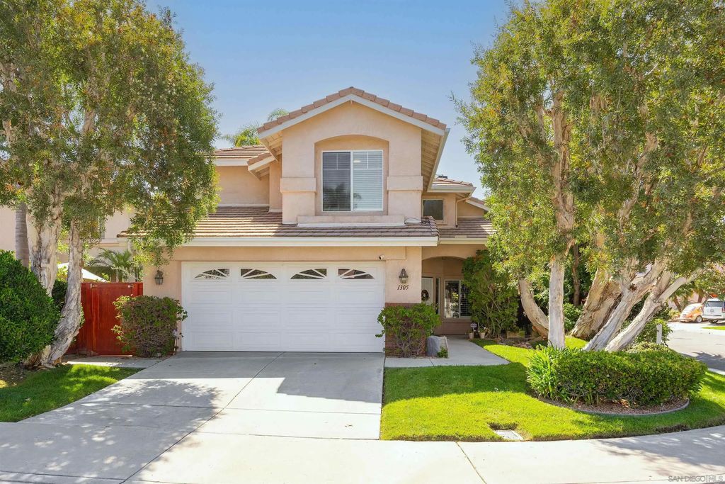 1305 Calle Goya, Oceanside