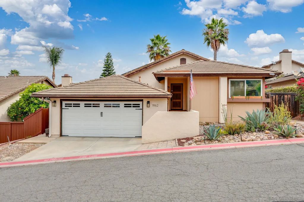 1962 Buckskin Gln, Escondido