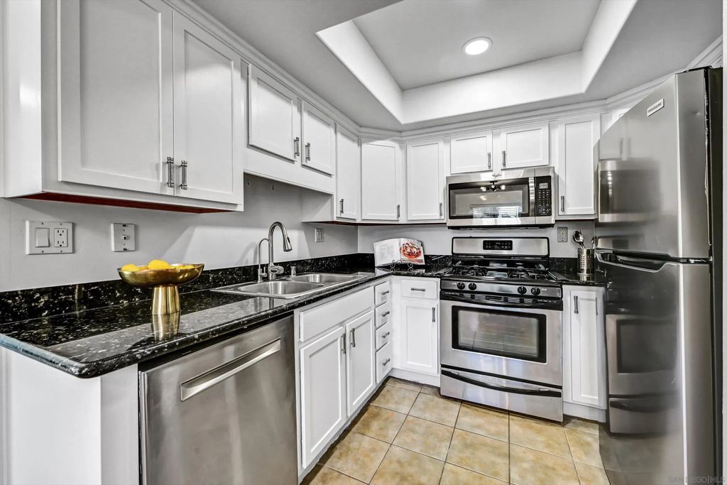 100 Sea Cliff 106, Oceanside