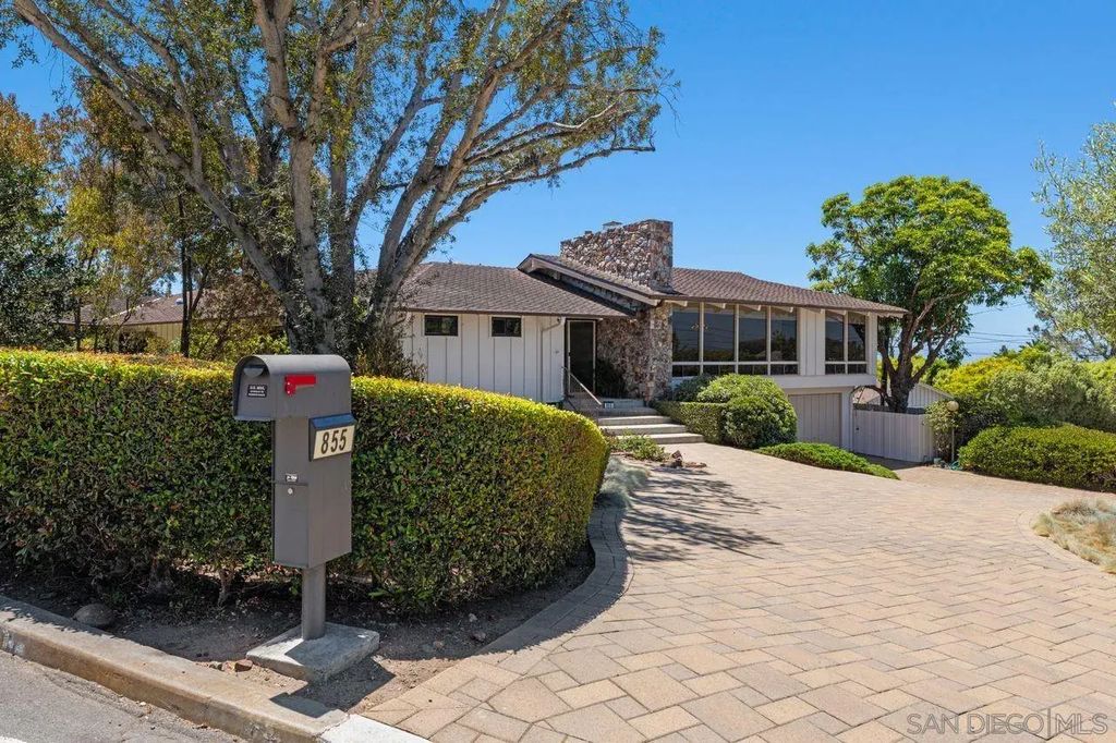855 Muirlands Dr, La Jolla