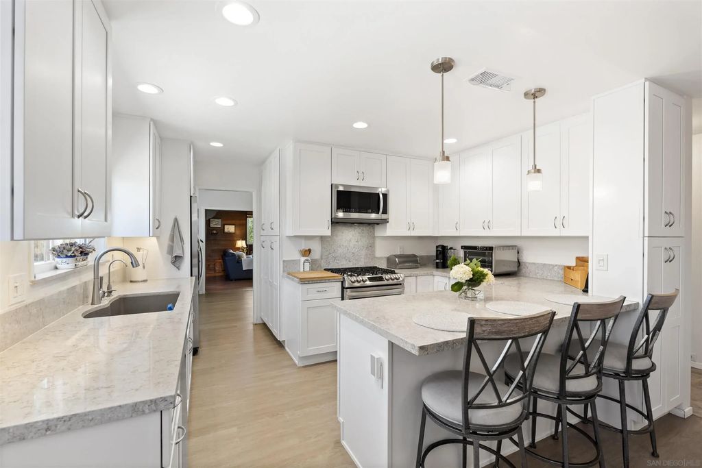 6935 Batista St, LINDA VISTA