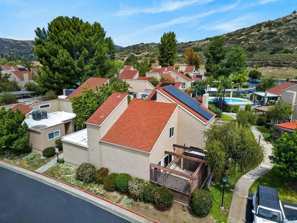 23928 Green Haven, Ramona